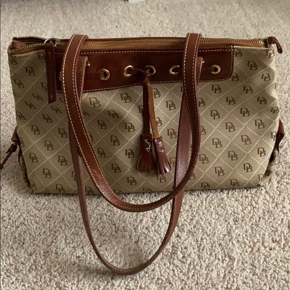 Dooney & Bourke Shoulder Purse - Picture 1 of 8
